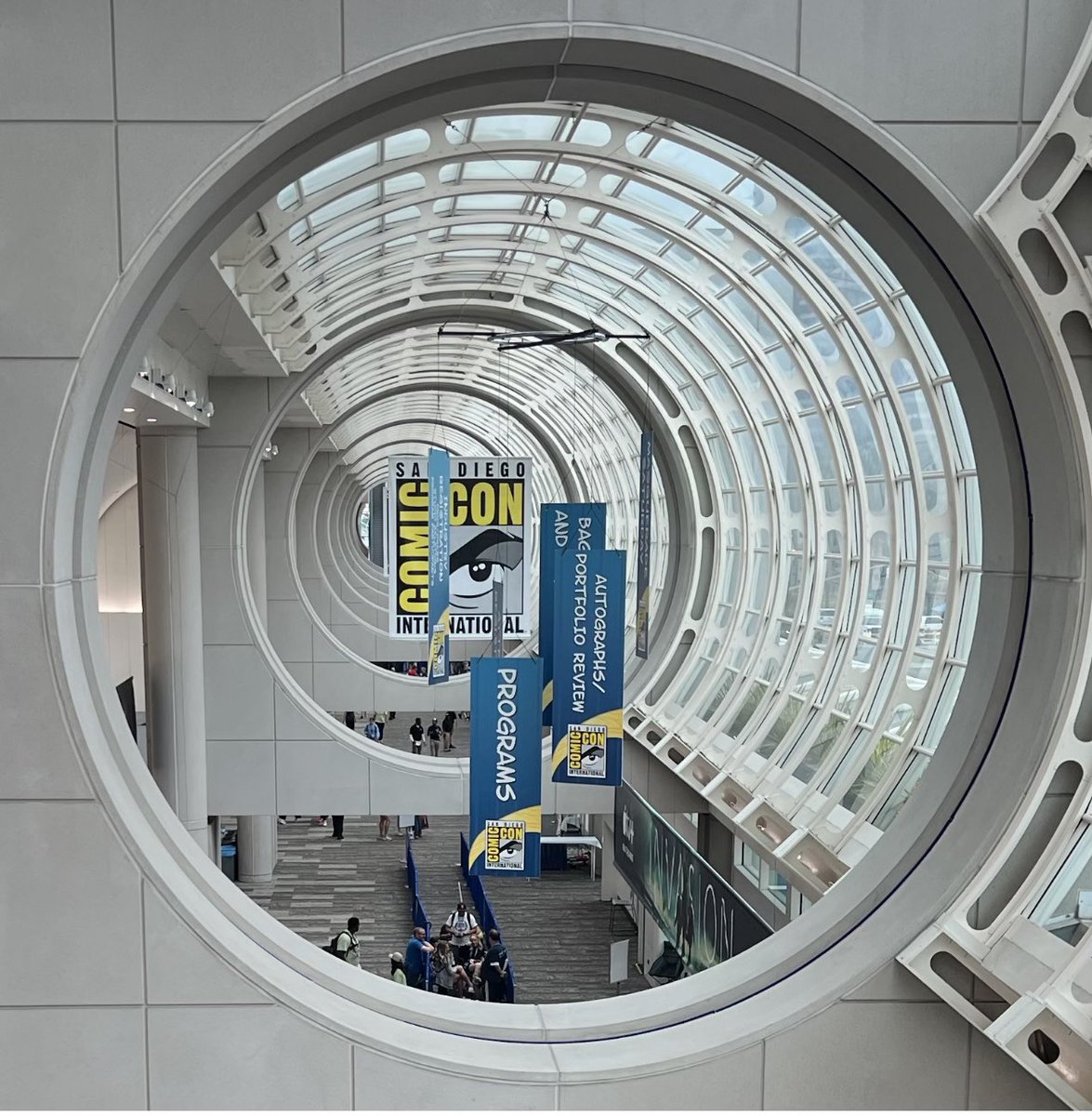 ParksAndCons's tweet image. Congrats to all that are locked in for #ComicCon 2026! We look forward to seeing you for #SDCC prep season!