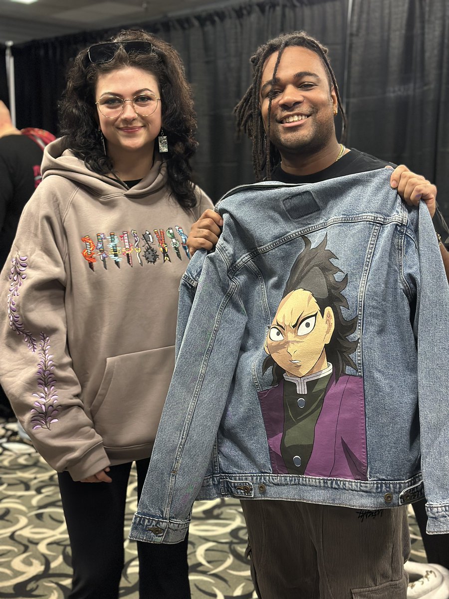 _sanemisgirl's tweet image. aaaand THIS WAS THE SURPRISE

SO beyond grateful and lowkey in TOTAL disbelief, BUT i got to give this jacket to THE one and only @childishgamzeno 

i am SO glad you like it and thank you SO much for being totally awesome :)
