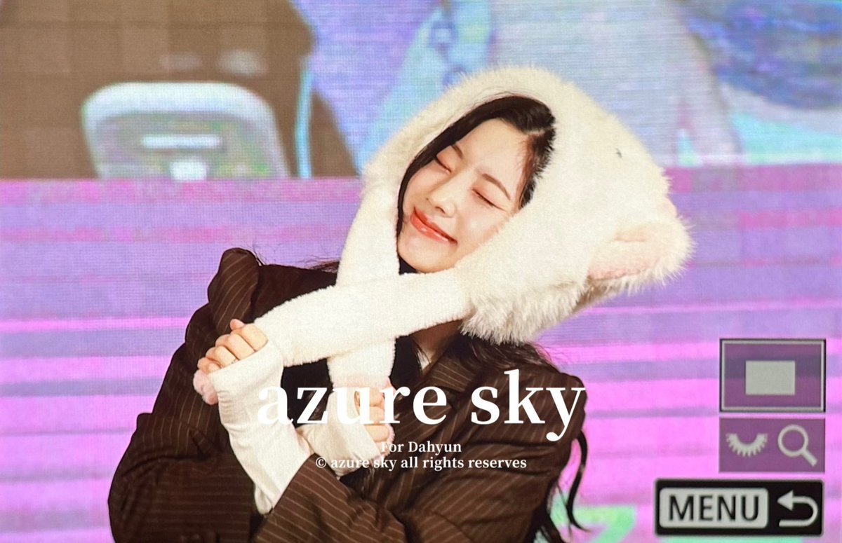 dahyunpopbase's tweet image. DUBU IS SO CUTE 🤍