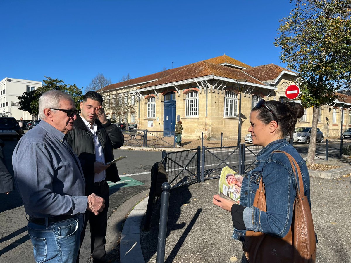 calvinazzop's tweet image. Marché de Cauderan , et pause café avec @n_delattre ce matin 

Nous aimons Bordeaux, nous votons Nathalie Delattre 

#aimerbordeaux