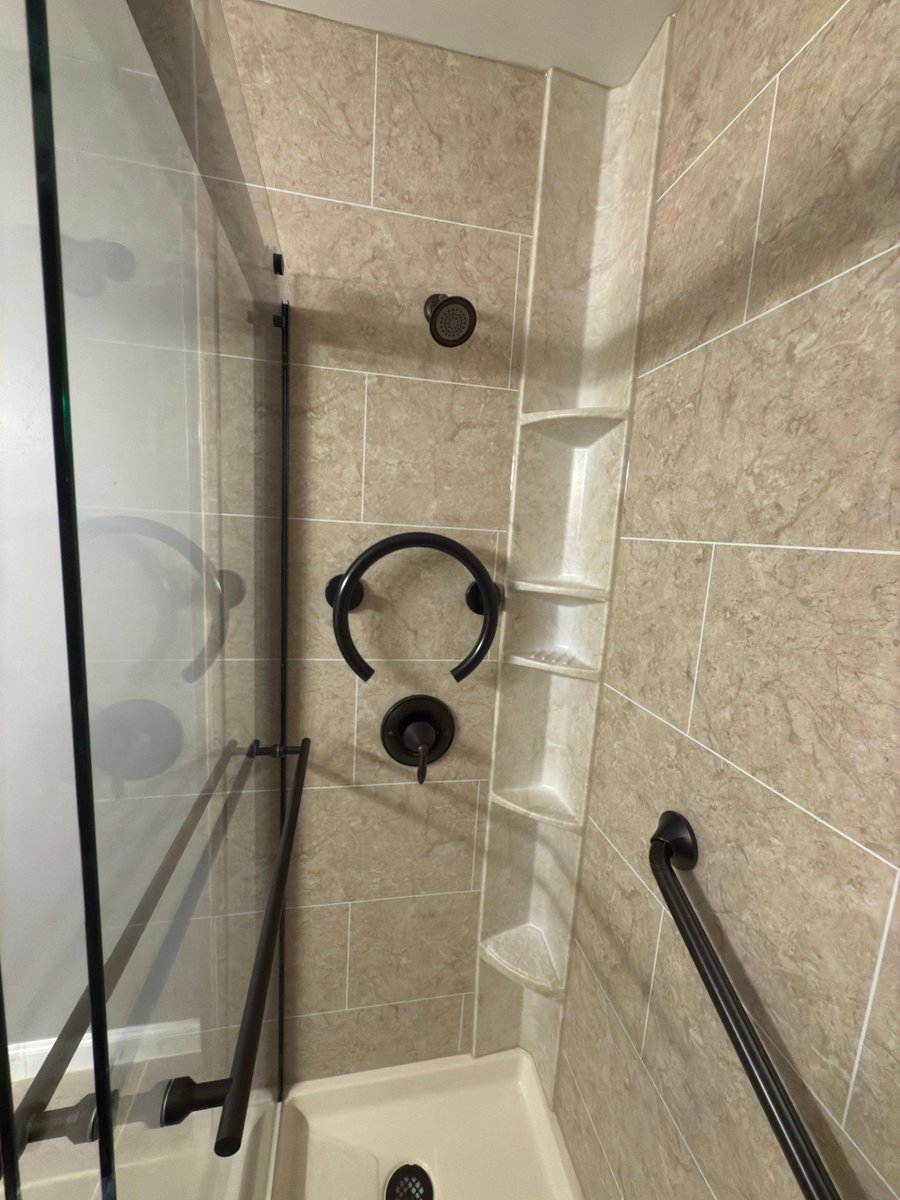 24hrbath's tweet photo. 📷 1-day tub/shower replacements
📷 Tub-to-shower conversions
📷 Walk-in tubs
📷 YES WE DO Full Gut Remodels!📷📷
📷 Multi-bath remodel pkg discounts
📷 Incredible Finance options if qualifed
 Get $2,300 -PRE-THANKSGIVING SAVINGS!
📷 Call now 
800-887-6069 NJ/STATEN ISLAND https://t.co/ZdVSzFXOaS