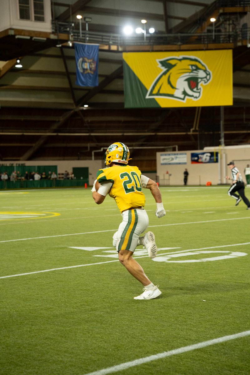 NMU_Football's tweet photo. .@noah_dobert20 no one is stopping him today. 👏

TD #4 for 2️⃣0️⃣ as he rushes 72 yards into the end zone, breaking ANOTHER school record for single-game rushing yards. 😮‍💨😮‍💨😮‍💨

#SpiritOfTheWild | #UPGritty https://t.co/00mMXA3zYl