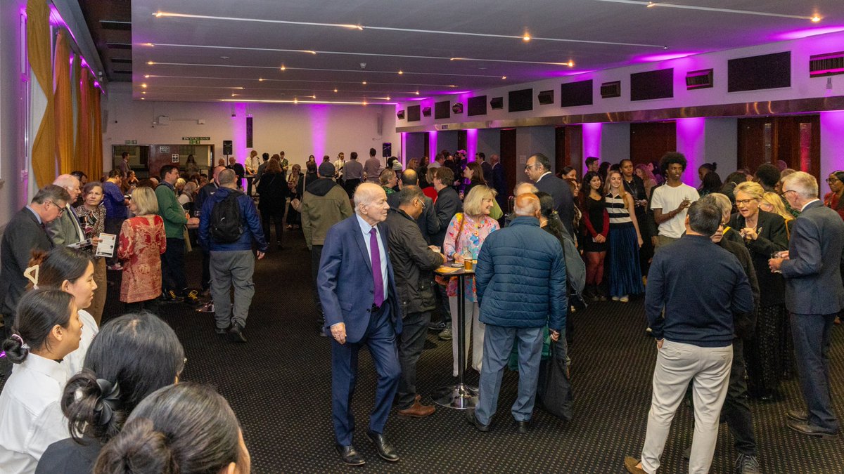 What a night! Some of our favourite photos from the 2025 Civic Awards 🎉

👏 Huge congratulations to all 11 category winners who make our borough a better place every day,  from lifesaving bravery to community champions!

orlo.uk/lIccx

#WandsworthCivicAwards