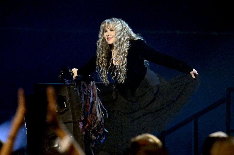 Stevie Nicks: A look-back at the 50-year career of the ‘Reigning Queen of Rock n’ Roll’ [WATCH]: bit.ly/3XteN9y 

#StevieNicks #FleetwoodMac #BuckinghamNicks #TaylorSwift #HarryStyles #Haim #LanaDelRay #MileyCyrus <a href="/StevieNicks/">Stevie Nicks</a>