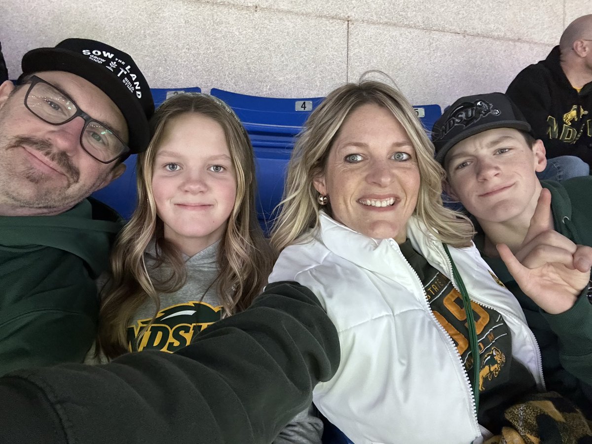 #ScheelsGameDay Go Bison 💚💛🦬🤘