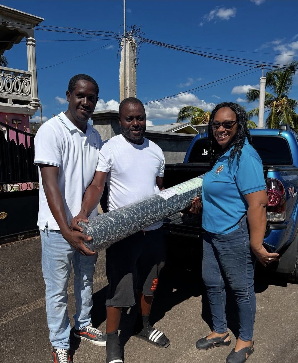 November 14, 2025
The National Fisheries Authority &amp; <a href="/JSIFJA/">JSIF</a> distributed rolls of mesh wire to 35 fishers in Alligator Pond, Manchester, enabling fishers to create new fish pots, replacing lost or damaged ones, and re-establishing livelihoods. instagram.com/p/DRDD9HmAc3c/…
📸: <a href="/moafjm/">Min. of Agriculture, Fisheries & Mining, Jamaica</a>