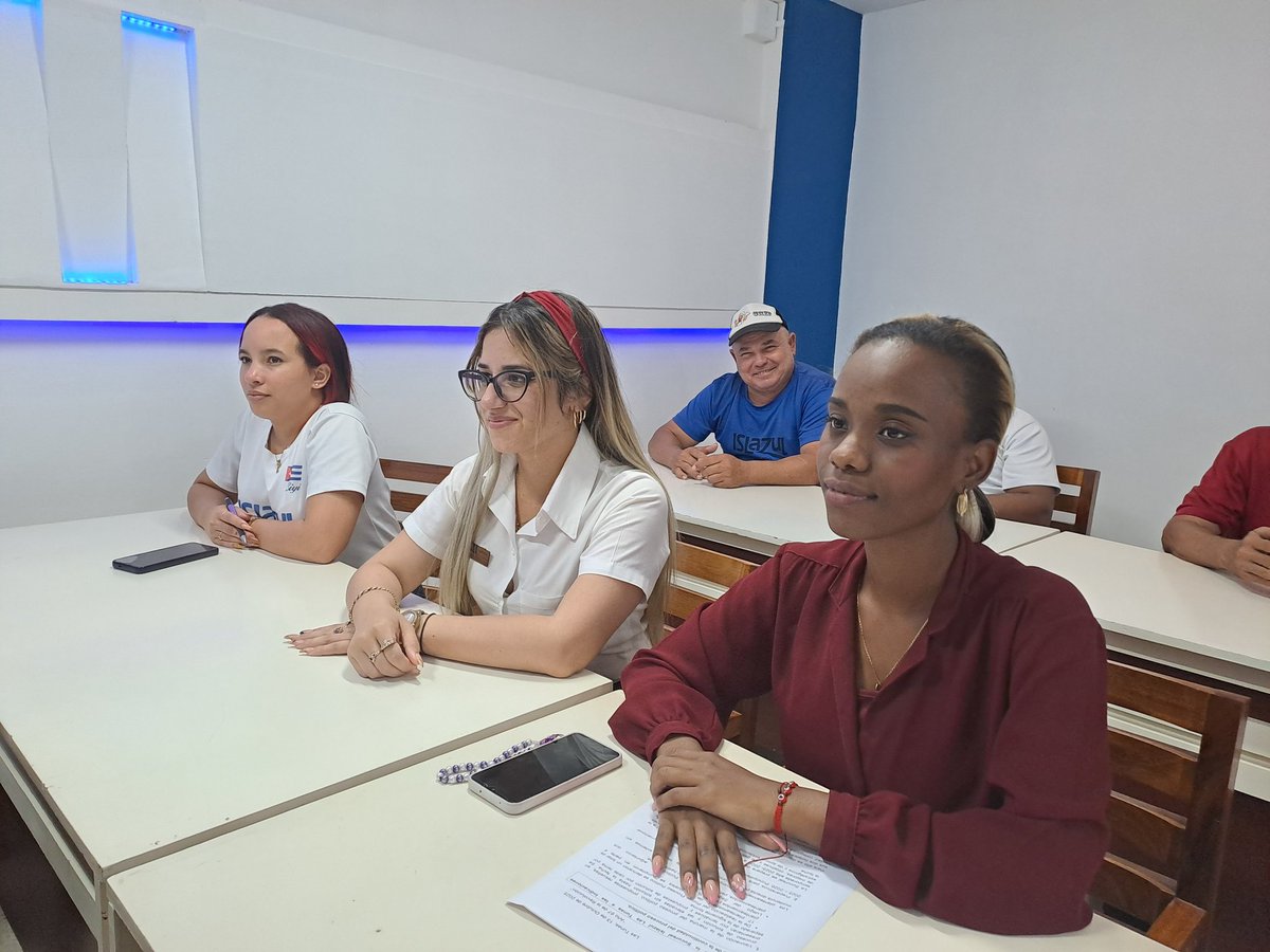 En cada proceso, nuestra juventud siempre está presente, aportando frescura, energía y un compromiso genuino por ofrecer lo mejor. #IslazulLasTunas #ElDestinoEresTú #HotelesIslazul #CubaÚnica #JóvenesEnAcción