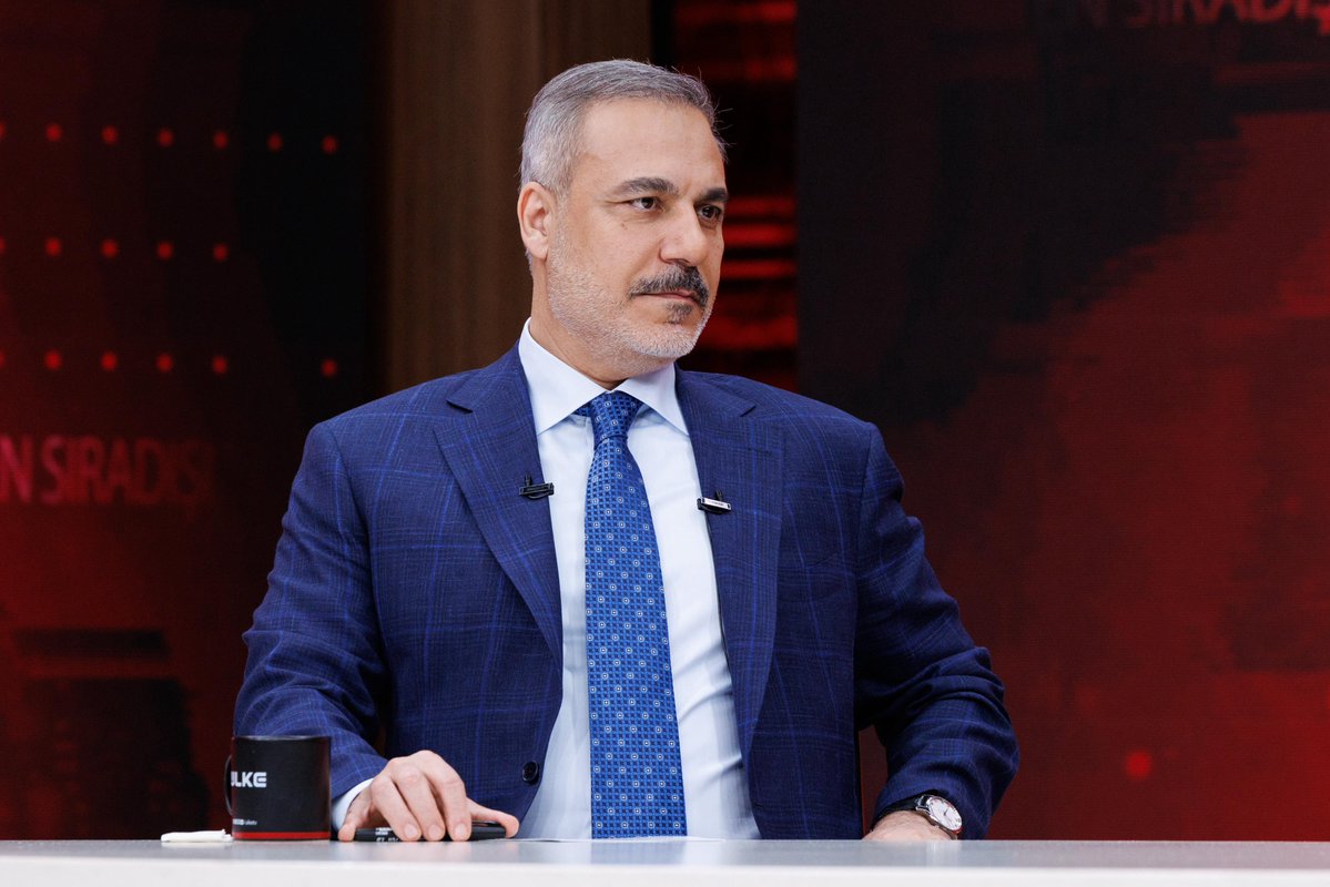 Dışişleri Bakanı Hakan Fidan, katıldığı televizyon programında gündeme dair değerlendirmelerde bulundu

— (Suriye’de) Amerikalıların ve bizlerin de en birincil meselesi, İsrail'in Suriye için bir tehdit olmaktan çıkmasını sağlamak

— Türkiye, Gazze'de elini taşın altına sokmaya