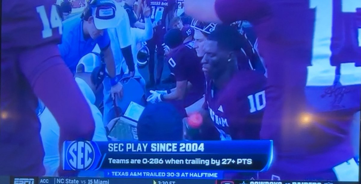 NAV_Creators's tweet photo. Gamecocks honestly have to fire Shane Beamer if they lose this. https://t.co/O0iQnQVsCF