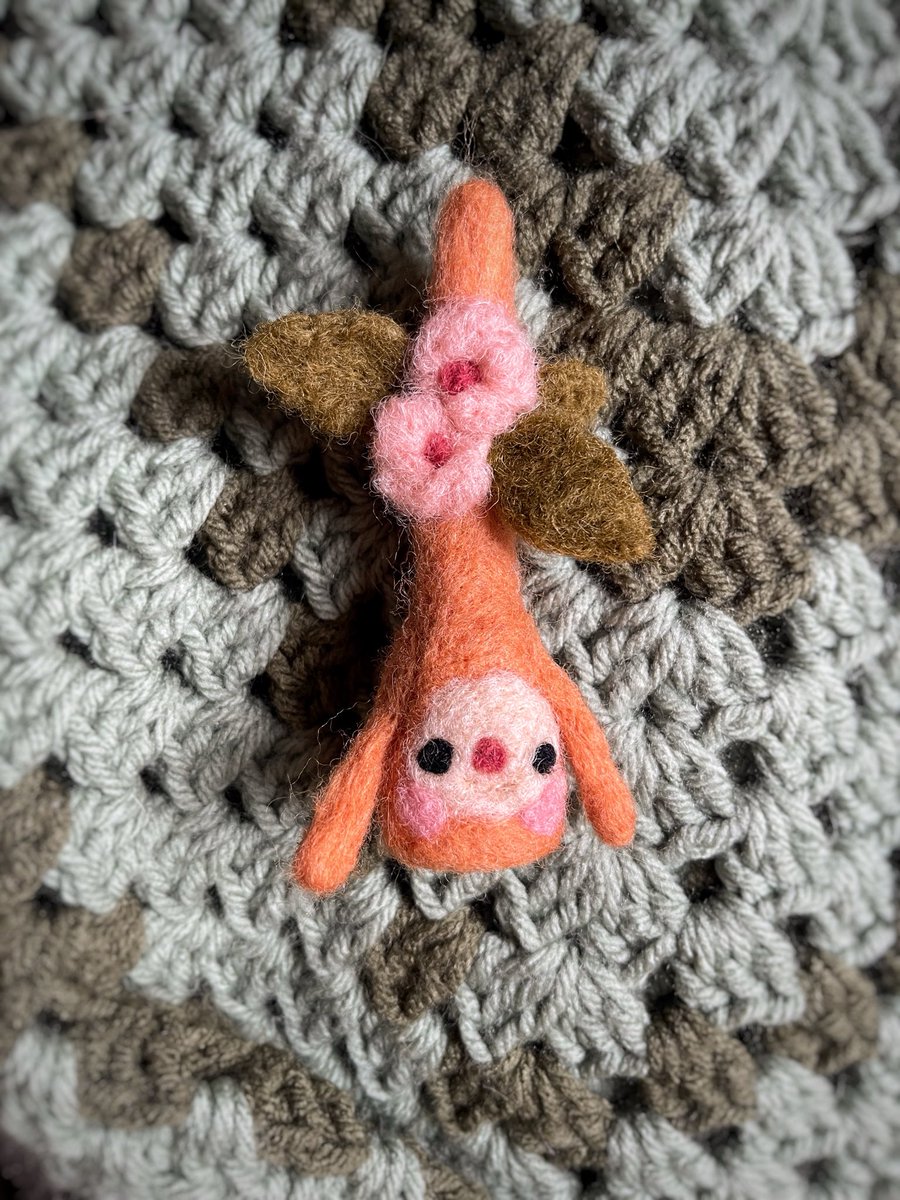 sadlittleacorn's tweet image. Meet another little guy ~ #needlefelting