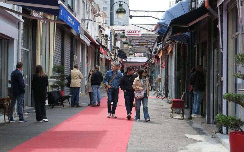 Argent sans poinçon, théière en ivoire… Aux Puces de Saint-Ouen, 300 000 euros de marchandises saisies chez un antiquaire

➡️ l.leparisien.fr/r78W