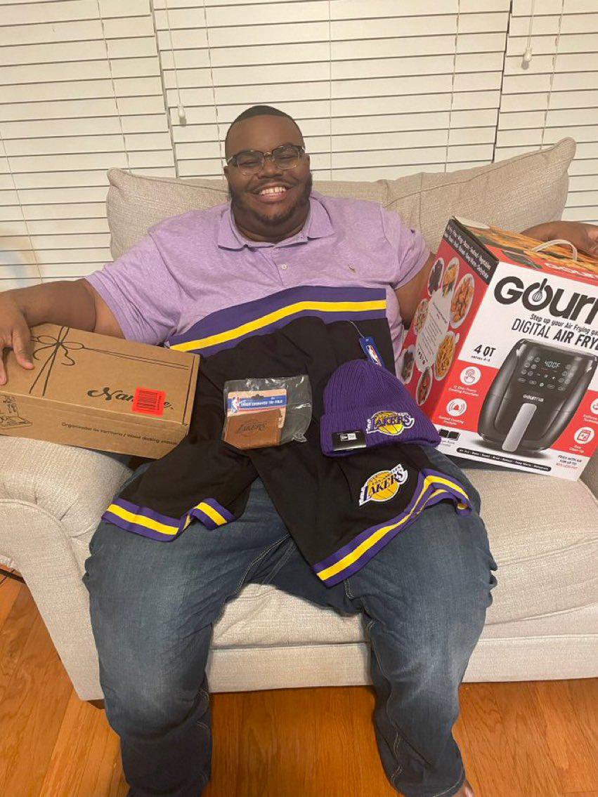 You cheated on your girlfriend after she bought your big ass an air fryer and other gifts for your birthday

quit speaking on my team