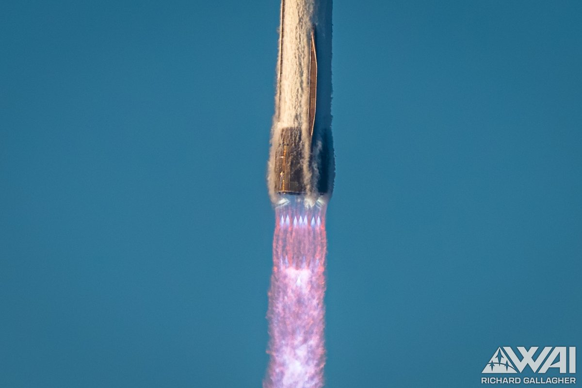 FelixSchlang's tweet image. [New Glenn] in the sky with diamonds...🎶

Colonel John Glenn, first American to orbit Earth, would’ve grinned at this! From Friendship 7 to Blue Origin’s beast—same spirit, bigger shine.

Colonel John Herschel Glenn Jr., USMC (Ret.), NASA Astronaut 1921-2016. #JohnGlenn…