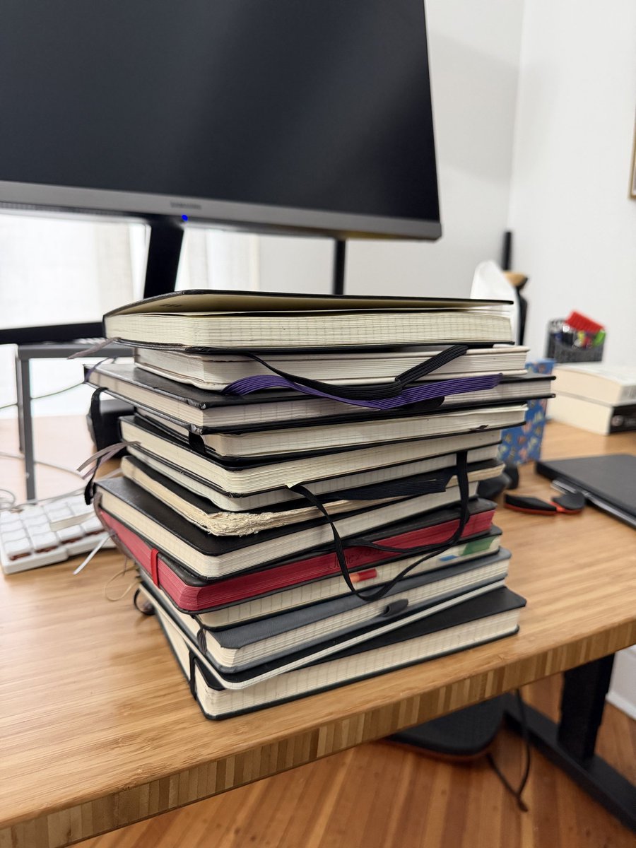 madebygps's tweet image. Nothing has brought me more focus and clarity than daily journaling.

Do it. Just 15 minutes in the AM can unlock so much.