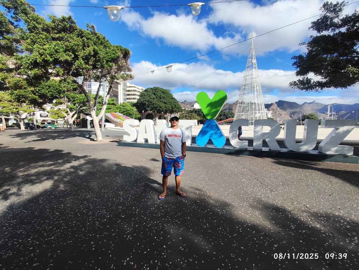 Hamin_mohammad's tweet photo. Tempat yg wajib d sambangi ketika kapal sandar d pulau ini. 
#seaman
#meinschiff
#madura https://t.co/EvxzV0fm7V
