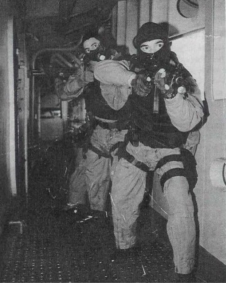 The ability to focus is the highest value skill in 2025

Even guys who have “real skills” are losing their ability to focus in real time

Which means anyone who’s not brainrotted to hell and back

Can EASILY lap everybody else FAST

Even if you don’t know how to do anything