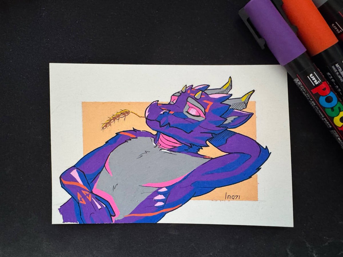 CuteRaccoo's tweet image. Gift for my eggplanty friend @kobrre  🍆
#acrylicmarkers #art #furry  #furryart