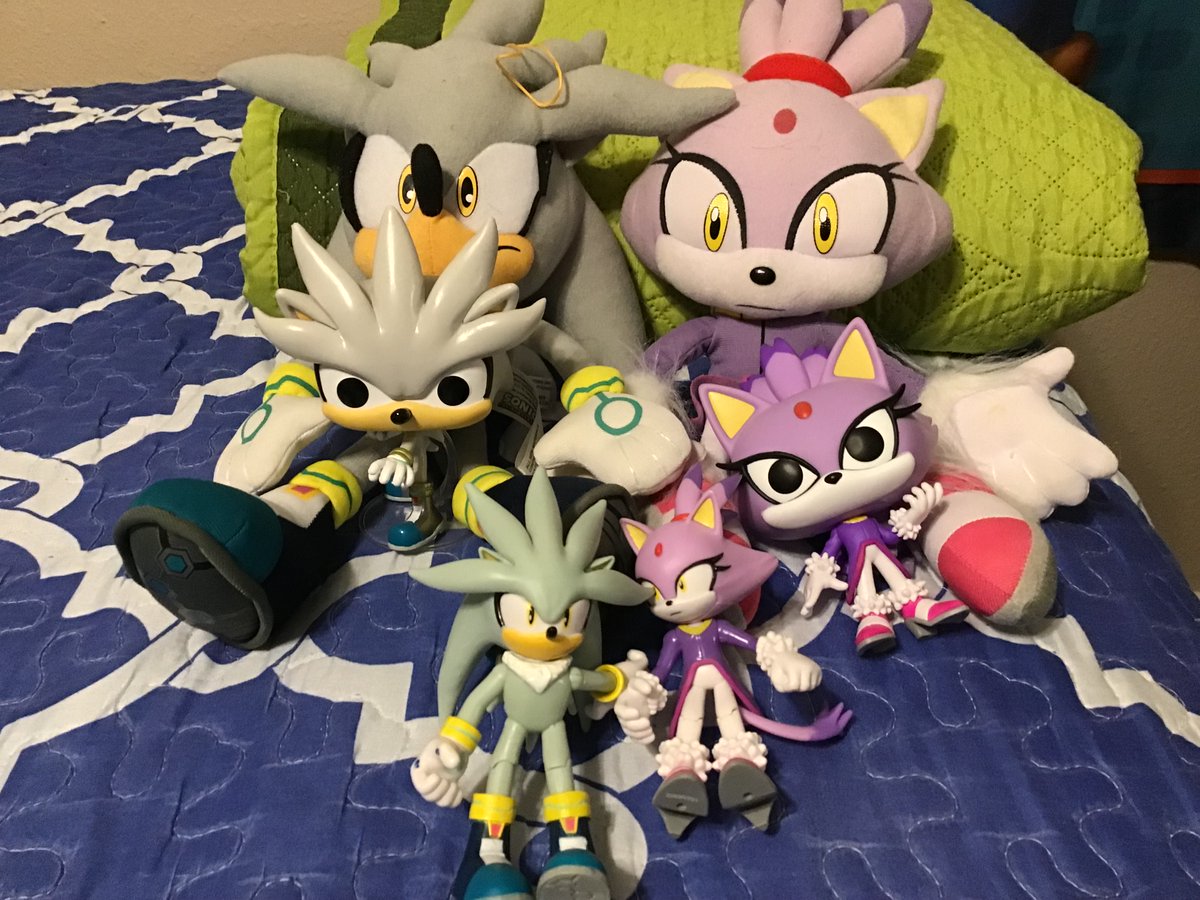 Happy (late) birthday! to my fav boi! XD🤍🥹  and  also  happy anniversary to  my  huge  fav  couple!   💜🤍✨ more  silvaze  art  is  on  the  way!  :)  and  also  here  are  my  silver  arts  i  made.  Some    of  you  know  or  not  XD  #silvazeanniversary #SilverTheHedgehog