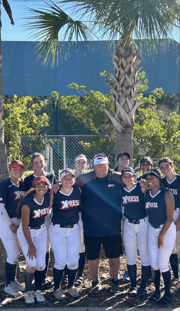 Day 2 of Orlando Fall Invitational we split 1-1 , 3-1 so far in the tournament.🚂💨💨