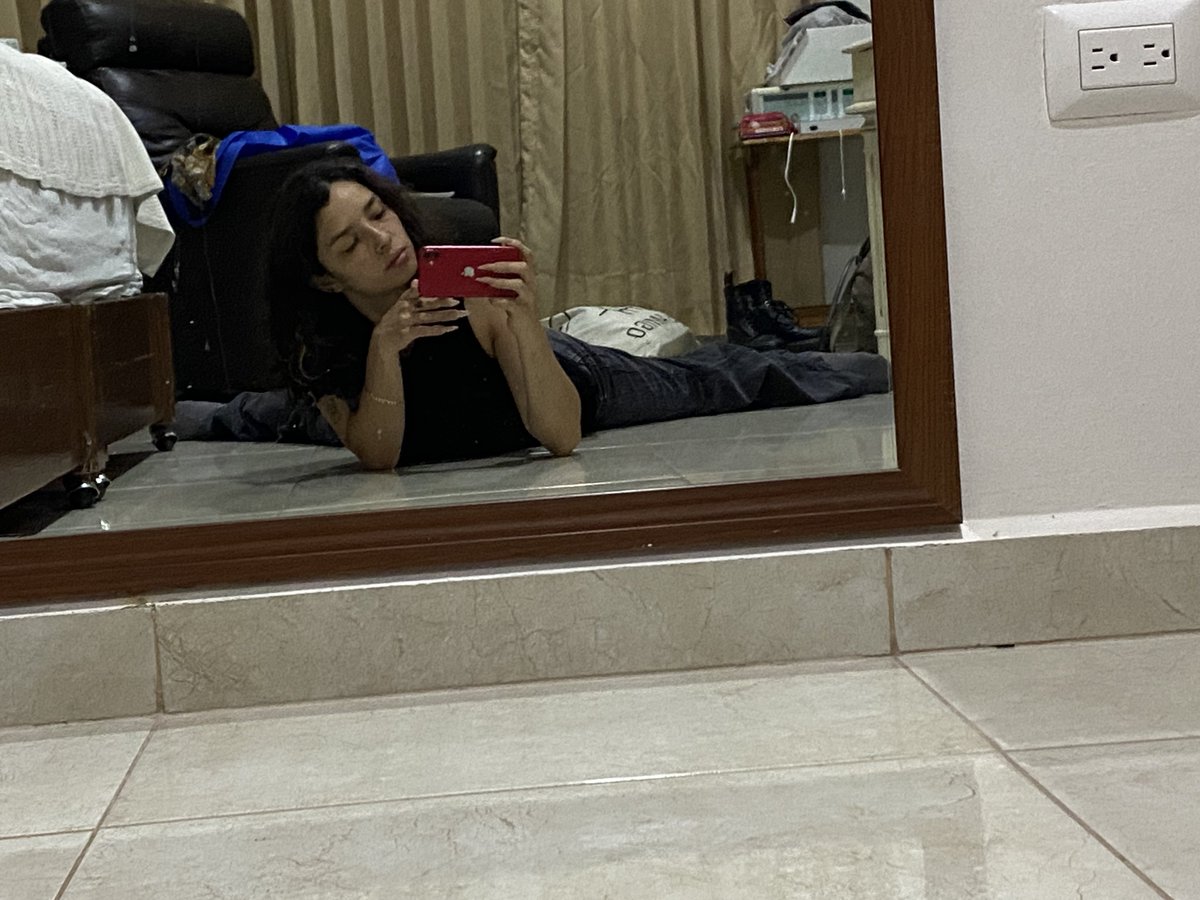 resaca de champán tweet media