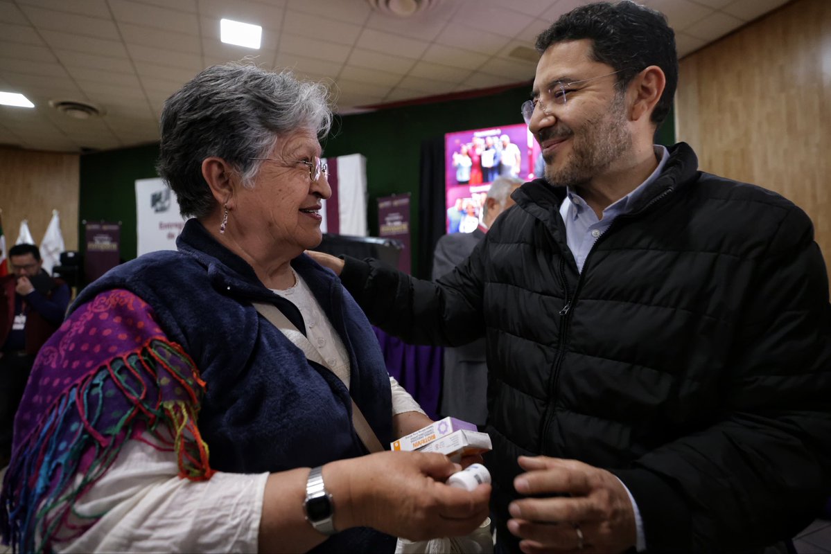 martibatres's tweet image. Estamos en Tlalnepantla, Estado de México, donde con @FOVISSSTEmx y su Vocal Ejecutiva, @jabnelym, entregamos 600 quitas y condonaciones de deudas problemáticas e impagables a igual número de acreditad@s.

Antes, en el neoliberalismo, se condonaban los impuestos de los…