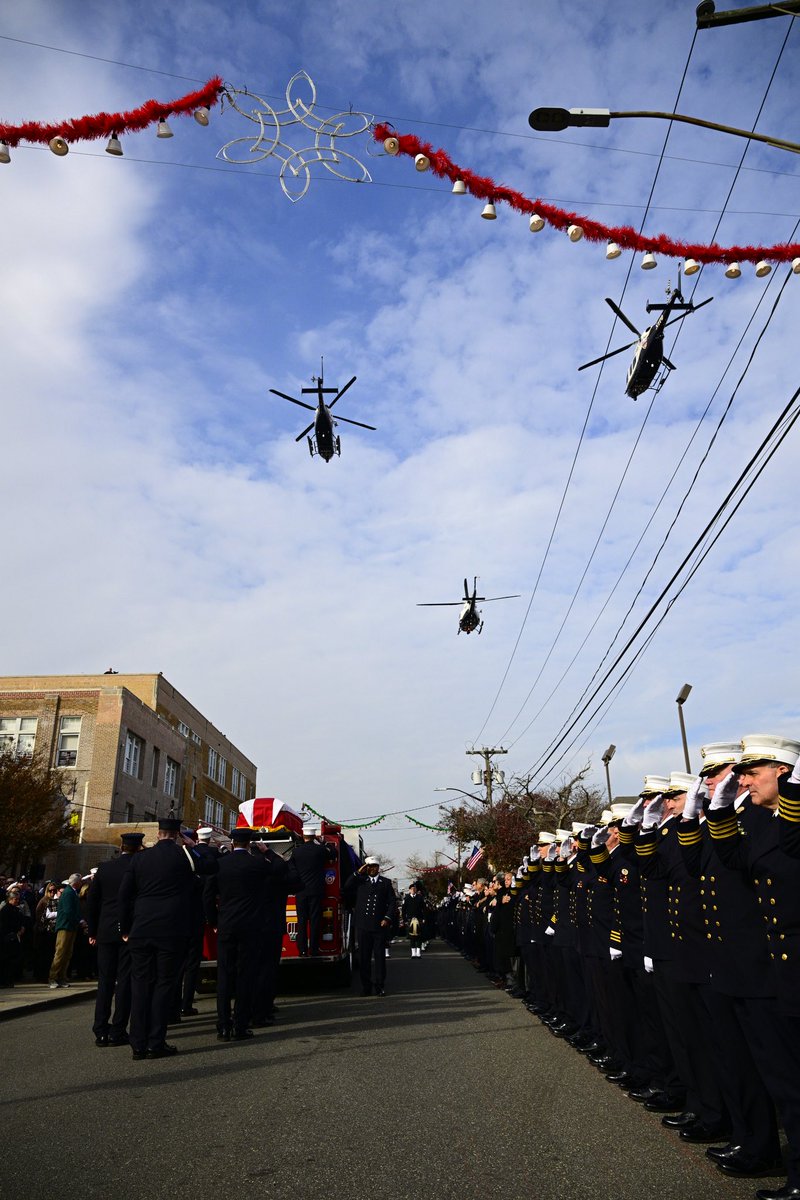 Friends, family and thousands of FDNY members gathered to say their final goodbyes to Lieutenant Patrick D. Brady. 

Brady spent 11 years with our great Department and died while helping to save others. Fire Commissioner Robert Tucker posthumously promoted Brady at his funeral