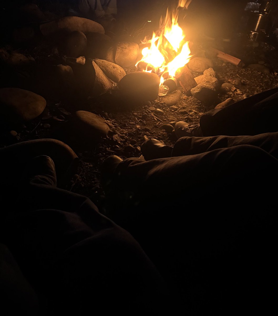 studywithvee's tweet image. A little break from studying~
We went on a trip with my dental colleagues 🍂🏞️

#unitwt