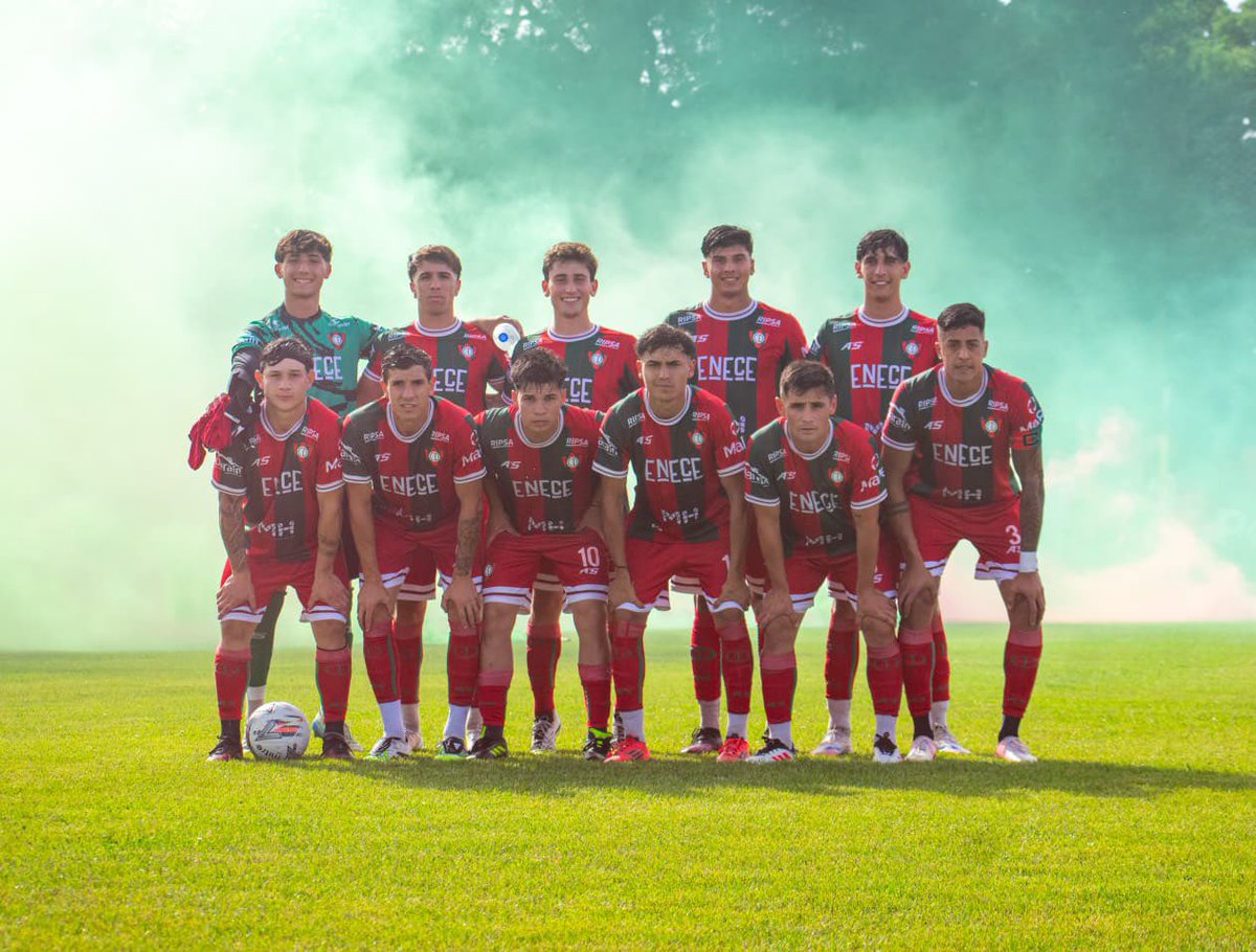 clubCirculo's tweet image. #FutbolLocal COMENZÓ EL SEGUNDO TIEMPO  

#DepNorte 1 - #Circulo 1    

#DaleRojoDale