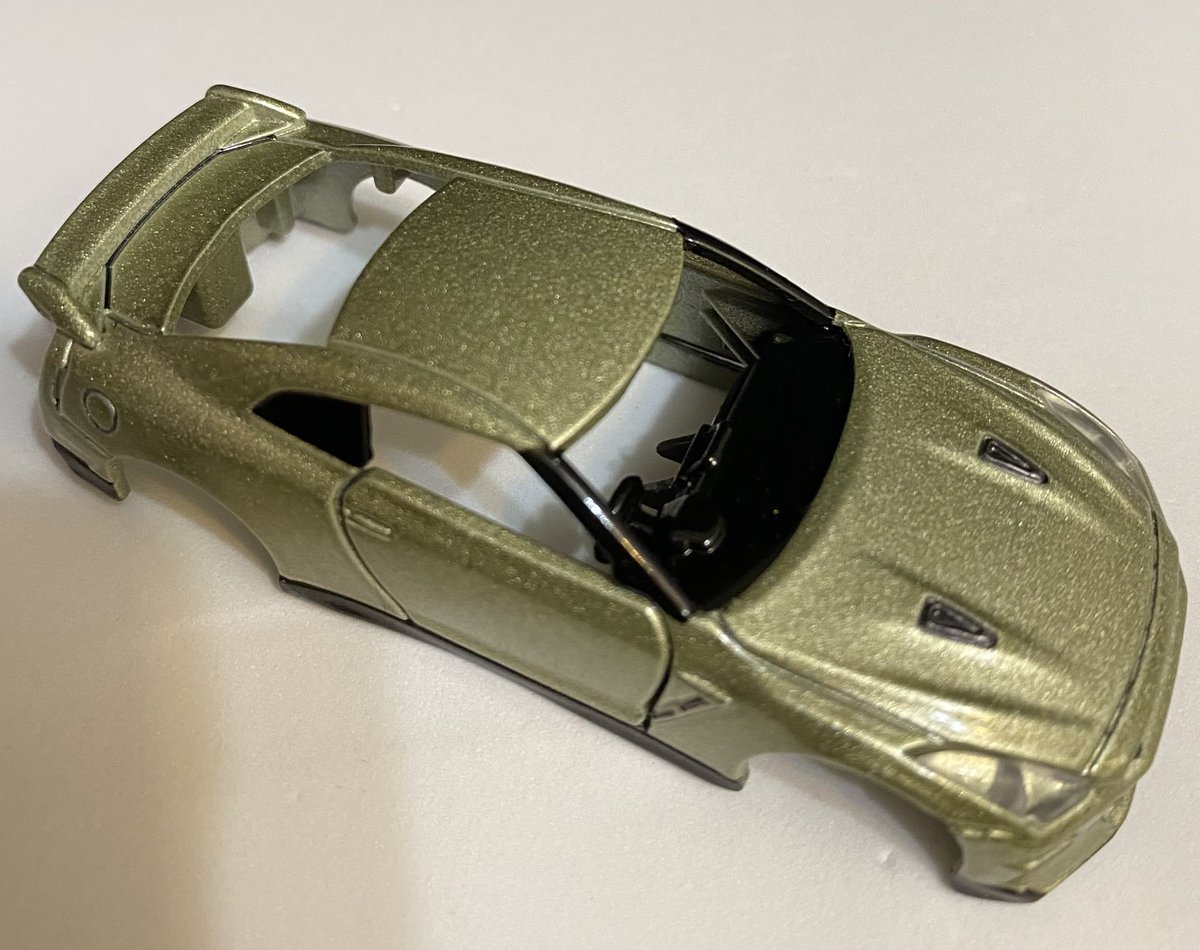 jyonagino's tweet image. 朝っから解体するトミカ｢R35 T-SPEC｣

シートの内装とダッシュが分かれてる作り初めて見た！！(っ´ω`c)

#トミカ
#R35
#TSPEC
#解体