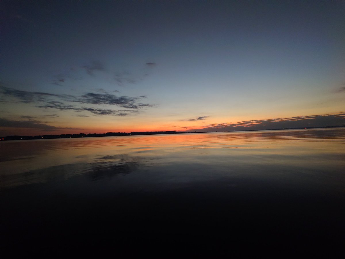 おはようございます☀霞ヶ浦アサンポ5:41外気温6℃ 

今日も有難い。全ての生き物が幸せでありますように🙏