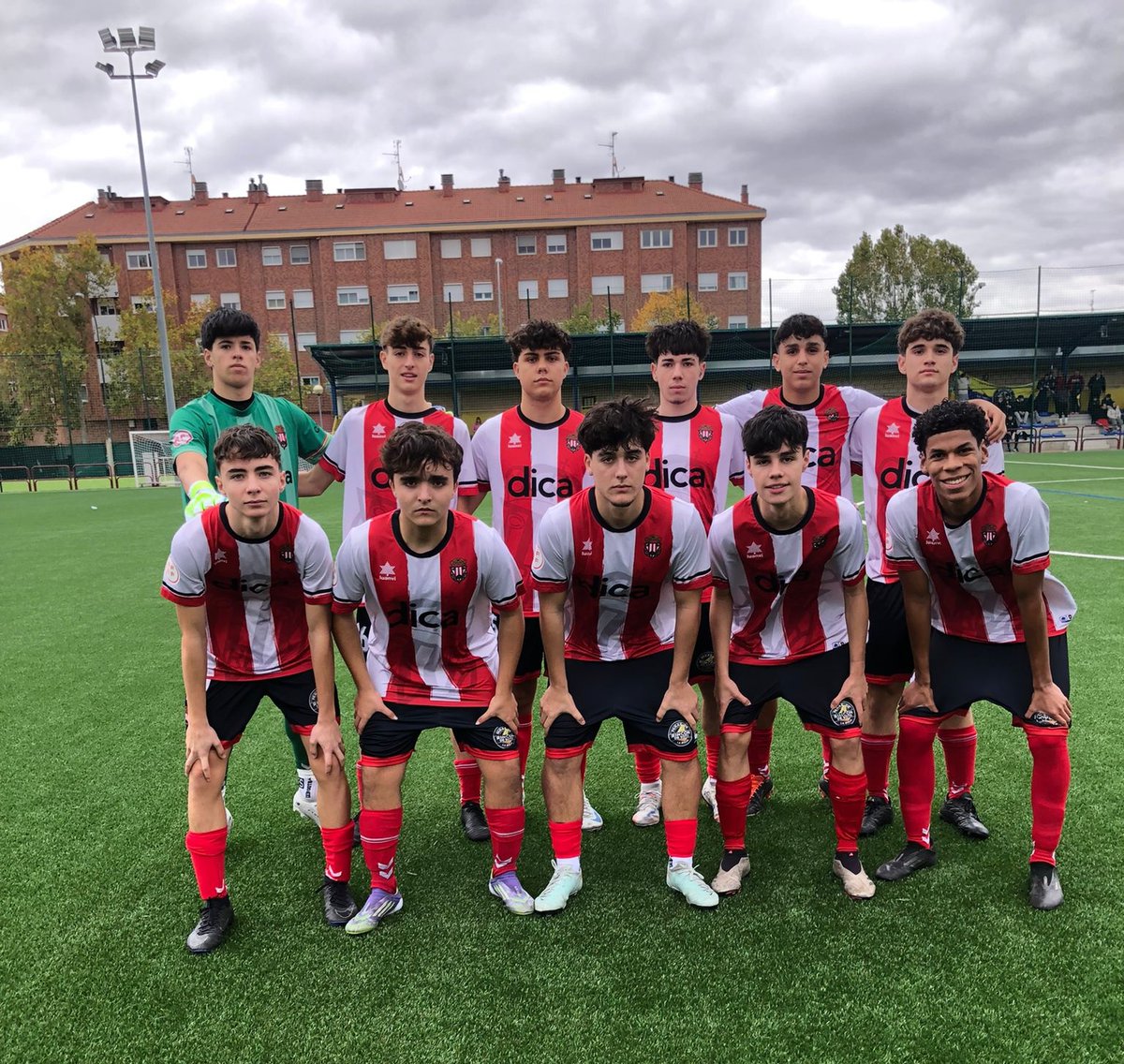 𝗦𝗘𝗚𝗨𝗡𝗗𝗔 𝗝𝗨𝗩𝗘𝗡𝗜𝗟 |

<a href="/Calasancio1977/">CP Calasancio_Oficial</a> 3 - 2 C.A. River Ebro  S.J. 

#aupariver⚪️🔴⚪️🔴⚽️💪🏼 #contigosomosdoce