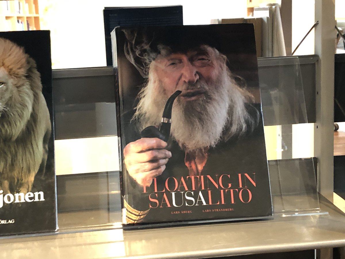 När man blir profet i sin gamla hemstad. På huvudbiblioteket i Malmö.
larsaberg.se/sv/floating-in…