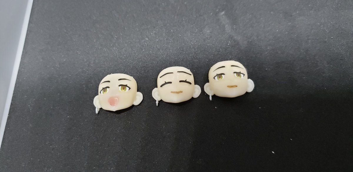 新作の写真です！
「1/12宮本煌椋ヘッド」 ¥4000
「1/12中林海七ヘッド」 ¥4000
「1/12カネスベナチシ_舞台版」 ¥2000⬅️非変形
「1/12中林海七 武器セット舞台版」 ¥3000⬅️非変形
#AKG28
#アサルトリリィ
#アサルトリリィドール部