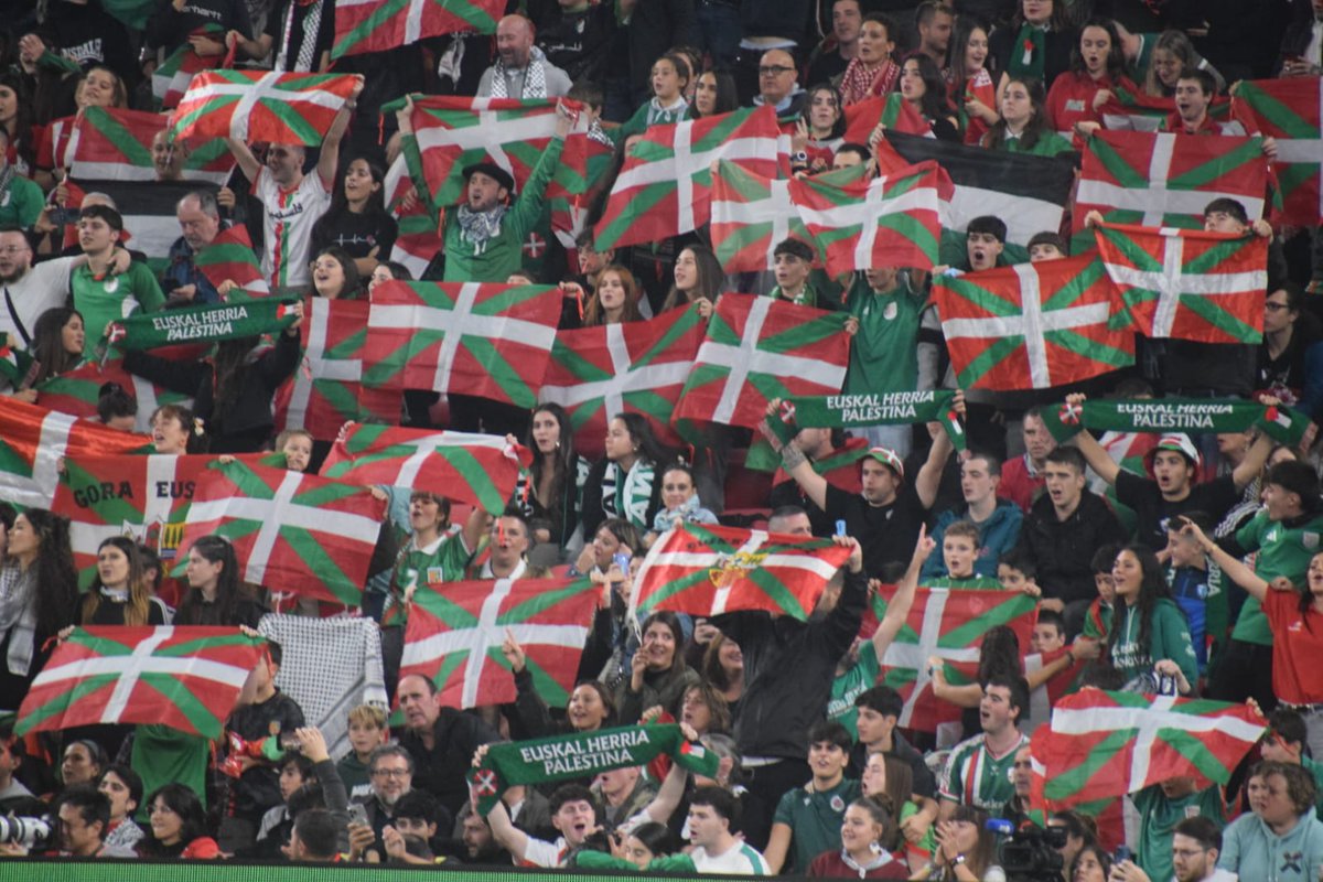 EFF_FVF's tweet image. 5️⃣1️⃣.3️⃣9️⃣6️⃣ eztarri gure selekzioa babesten!!

51.396 bihotz gure nortasuna erakusten!!

#BatzenGaituelako