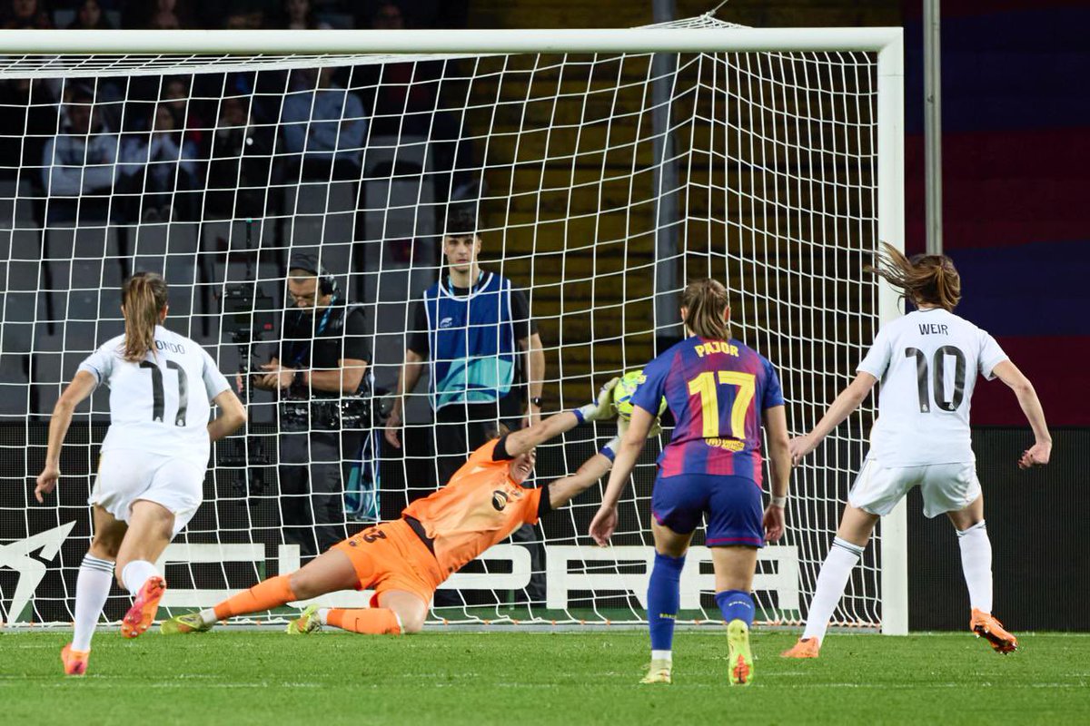 Maria Tikas tweet media