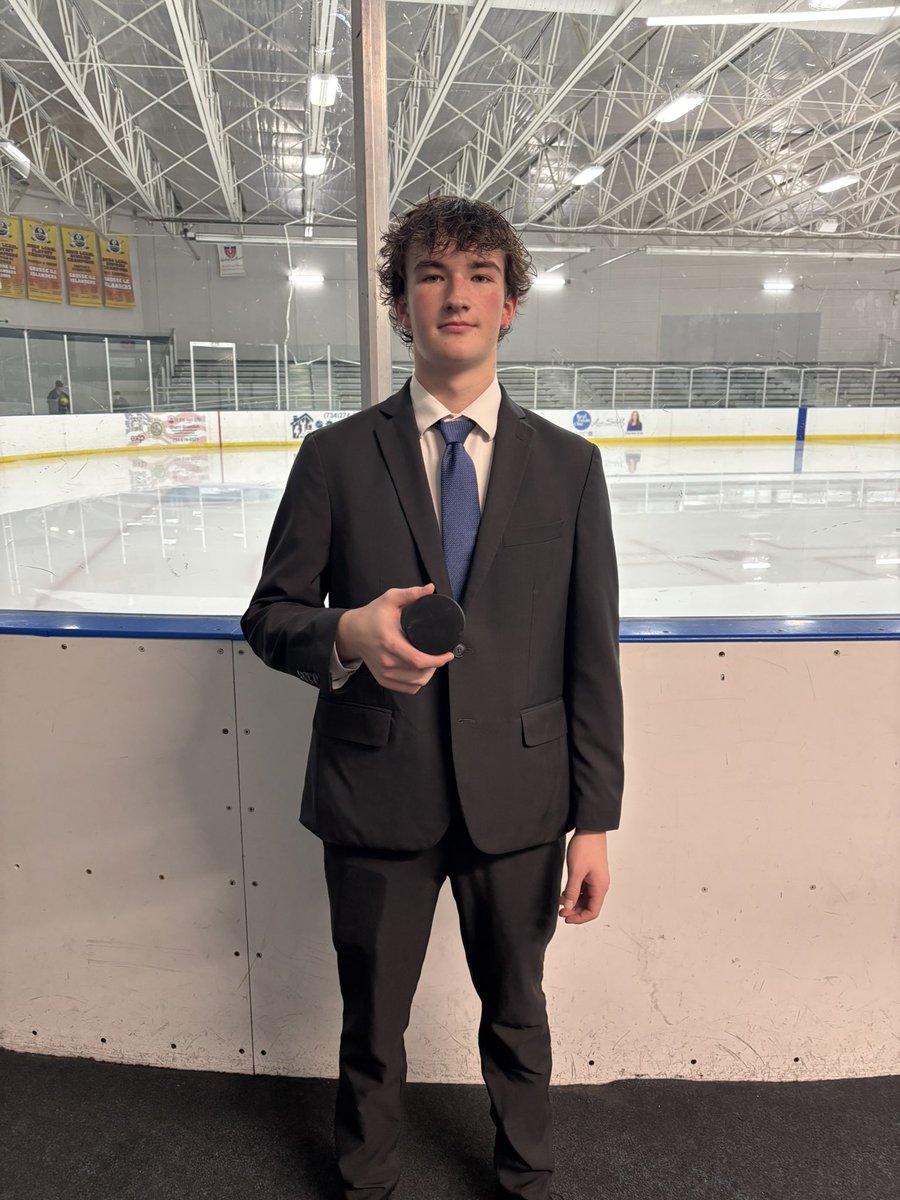 Fr. Gabriel Richard Hockey tweet media