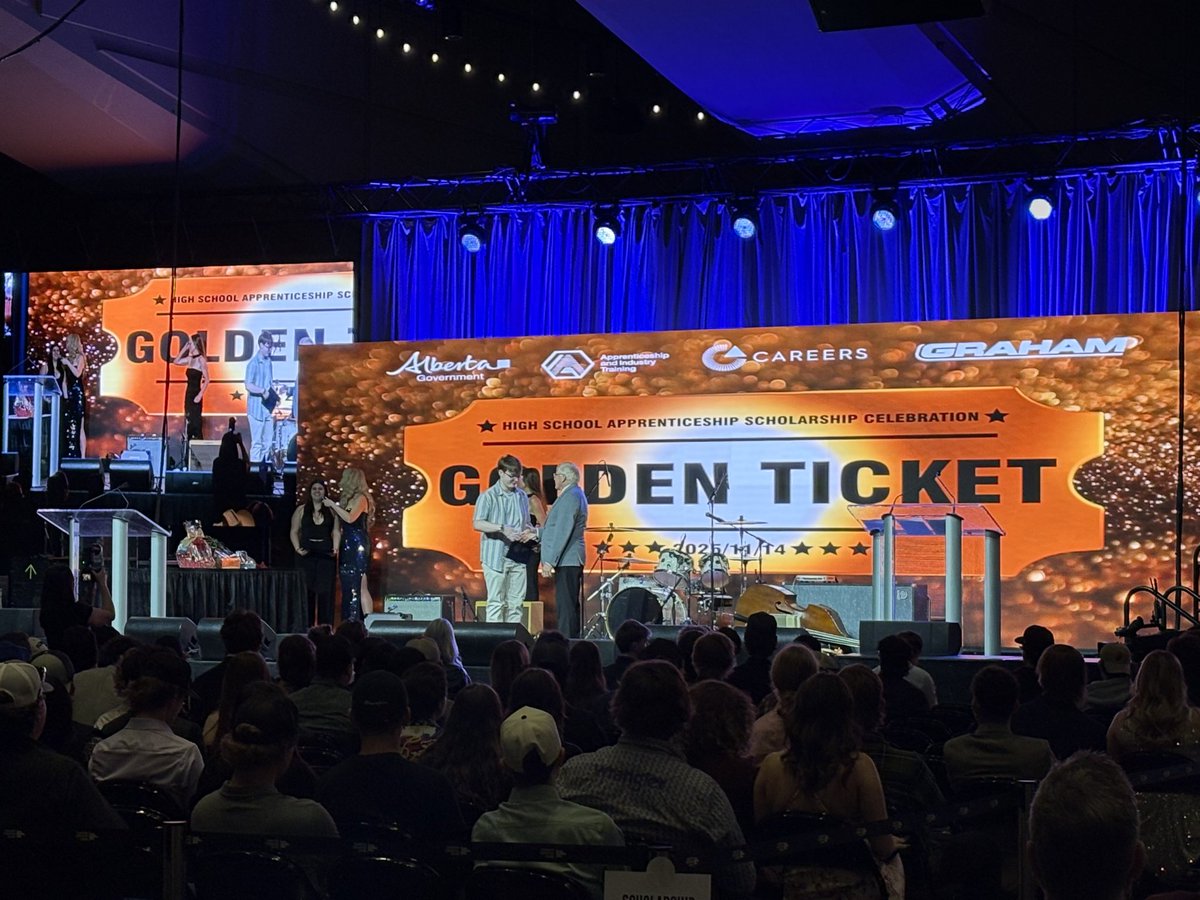 CLRA attended the <a href="/CAREERSNextGen/">CAREERS</a> Celebration on November 14 at the Edmonton Convention Centre. We joined industry and education partners to recognize Alberta’s emerging trades talent and support pathways from school to career.

#SkilledTrades #CLRA