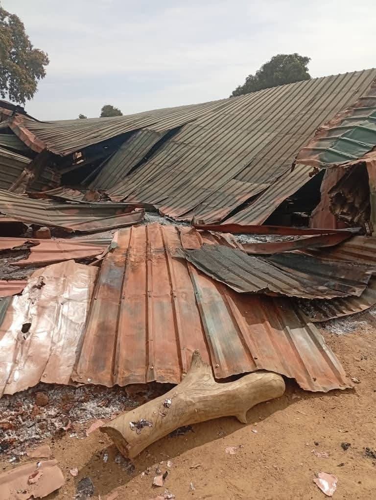 Frame 1 - EYN Church Fori, Jere LGA Borno State, illegally demolished by the Islamic traditional authority "Bulama" on 4/11/25

Frame 2 - EYN Church Pemi, Chibok LGA burnt on 8/11/25

Read this week's Persecution/Security Report from <a href="/stefanosfdn/">Stefanos Foundation</a> 

open.substack.com/pub/therisingh…