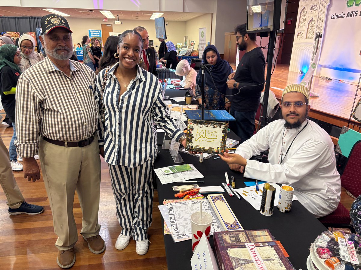 iashouston's tweet image. Live art demonstrations are happening throughout the festival hours at the University of Houston.

Happening now! There is still time to come over!

#HOUSTONEVENTS #Houstonartevent #Houstonfestival #HoustonArtFestival #education #culturaleducation #diverSity #inclusion #Houston