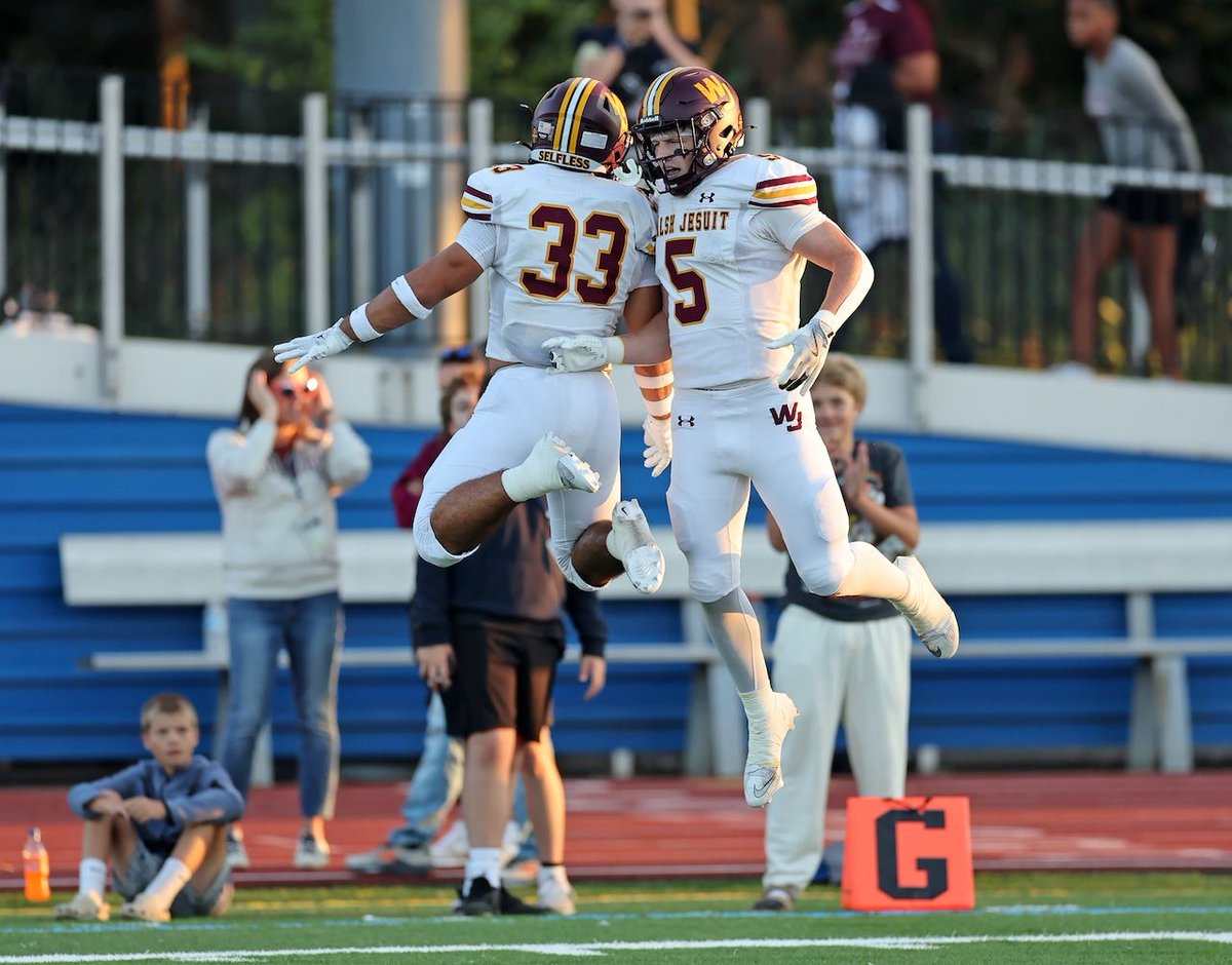 Marty Tobin’s 4-TD performance leads Walsh Jesuit past Austintown-Fitch into regional final

cleveland.com/highschoolspor…