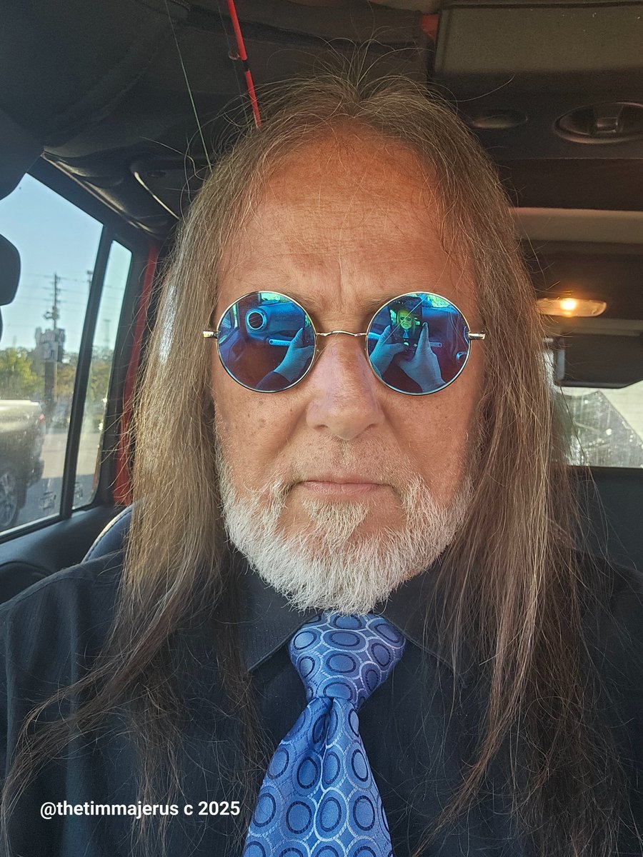 Tough day today.
Hug everyone you love and tell them relentlessly. 😪
That's the post.