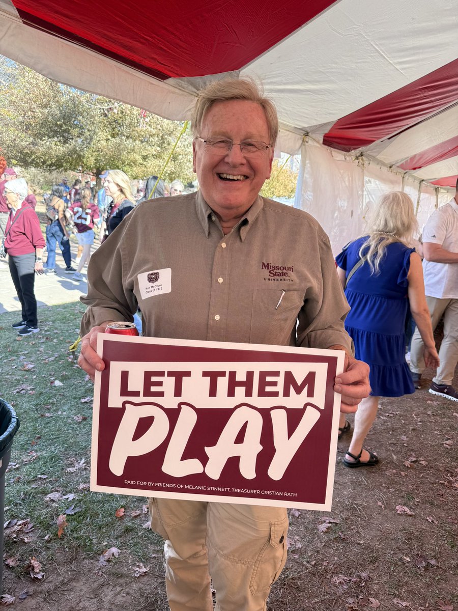 Our signs are out in full force today for the #MSUBears Homecoming game! We are asking the <a href="/NCAA/">NCAA</a> to let <a href="/MoStateFootball/">Missouri State Football</a> play! #LetThemPlay! 🐻