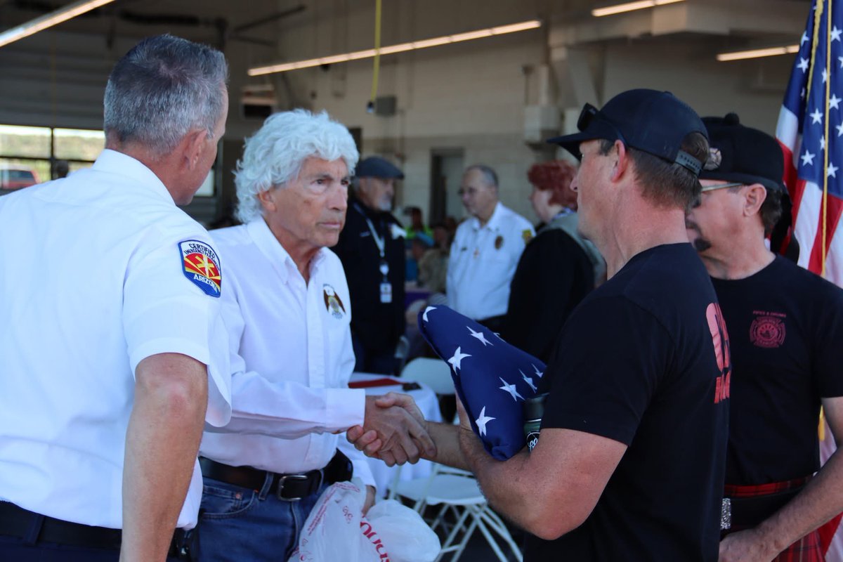 Golder Ranch Fire tweet media