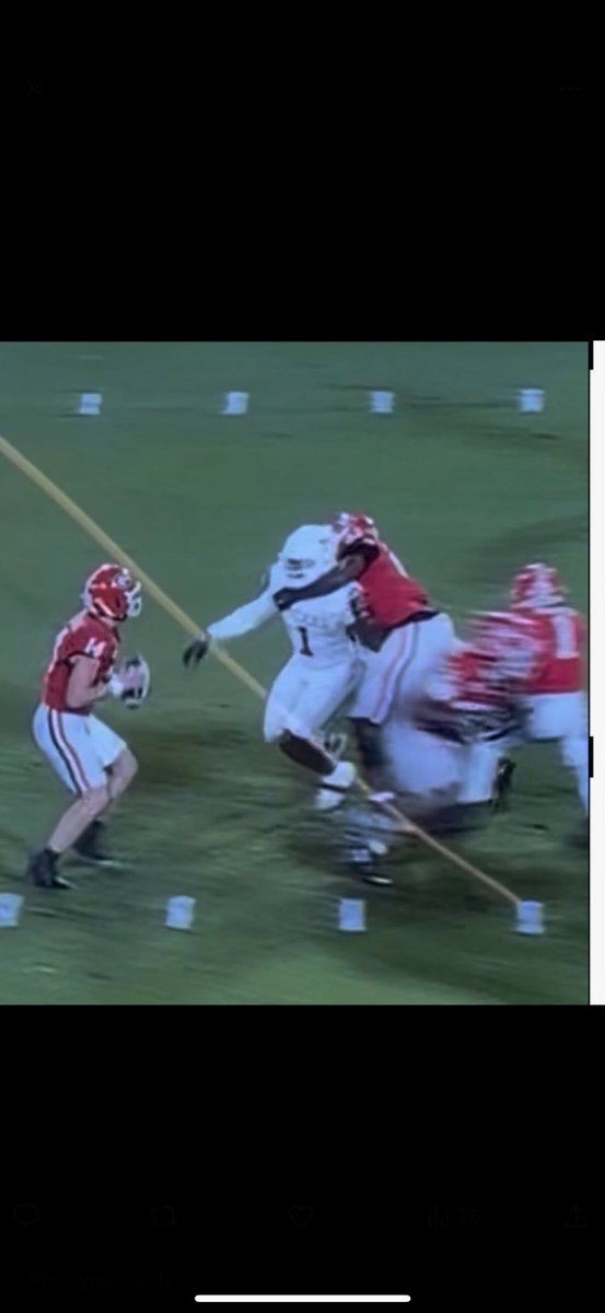 xxDJShellsxx's tweet photo. WHERE’S THE PENALTY REFS???? #ridiculous #sec #secrefs @TexasLonghorns https://t.co/vDN5qtj8Pk