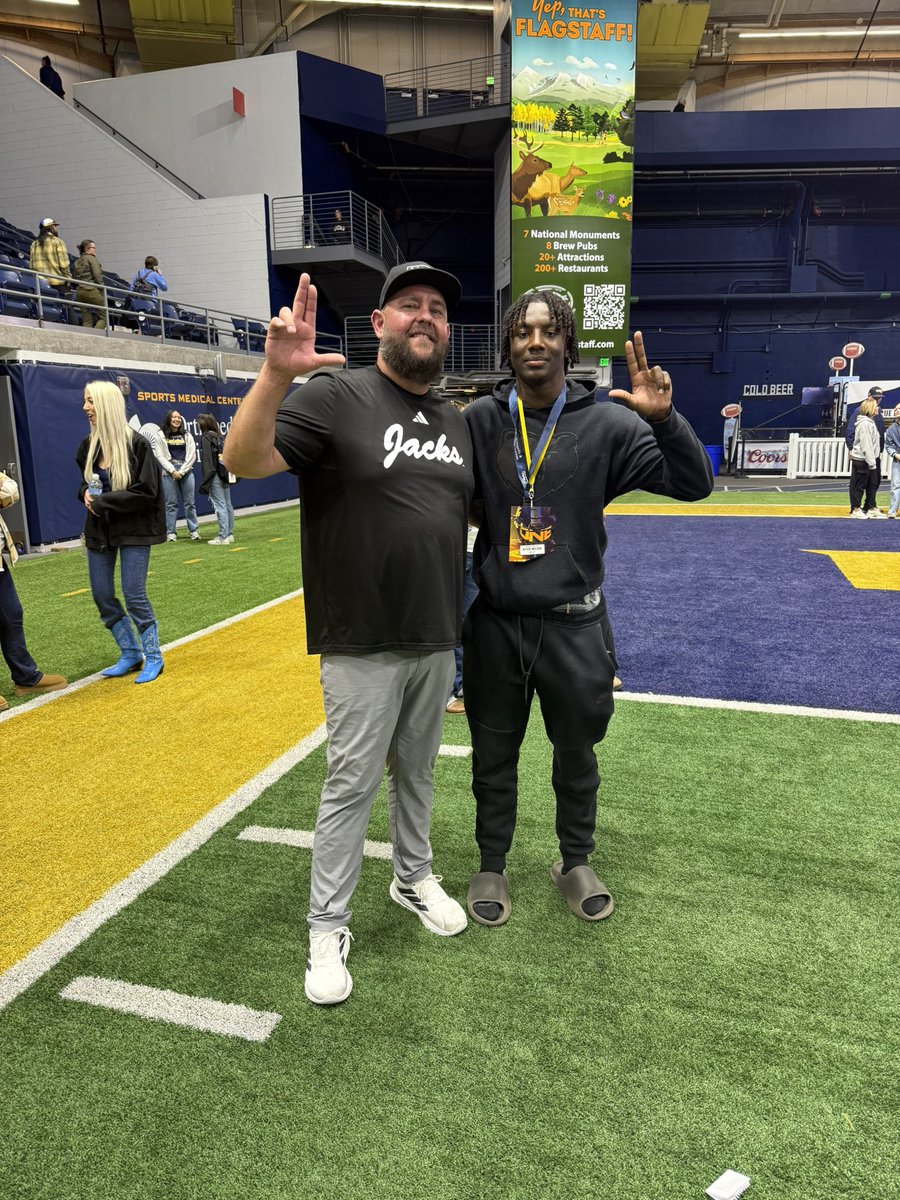 Extremely blessed to receive my first Division 1 offer from NAU 🙏🏿
<a href="/Coach_Cheatwood/">Aaron Cheatwood</a> <a href="/TimRoschmann/">Tim Roschmann</a> <a href="/NAU_Football/">NAU Football</a> <a href="/bashagridiron/">Basha Gridiron</a> <a href="/RecruitingBasha/">Basha HS Football Recruiting</a>