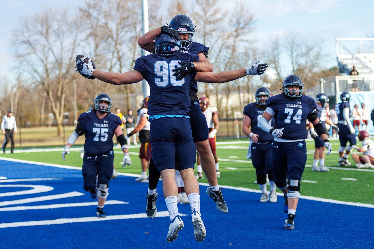 DSU_Athletics's tweet image. 🏈 I RECAP:  (RV) @DSUFootball erupt for most points scored at Brian Kern Family Stadium, rolls to 5th straight win

DSU matched most wins since 2017; scored 39.8 ppg during streak (11.2 ppg defense).

Read more ➡️ tinyurl.com/4uu9ps3f

#TrojanNation⚔️ I #TheRightWayToPlay