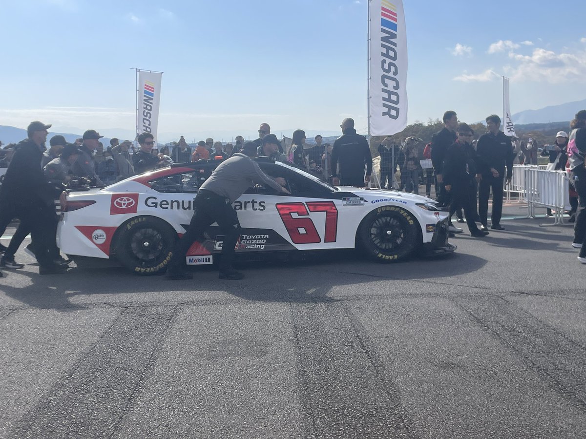 delayedead_'s tweet image. マージでかっこいい。