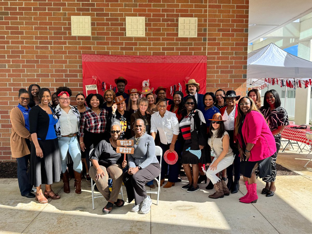 MsKnowlesBCPS's tweet image. Propel Flight Crew 15 brought the Texas spirit to life today. Our cohort shared lunch, laughter, and community at its best. Grateful to grow and lead alongside this incredible group of leaders.
#Propelcohort15