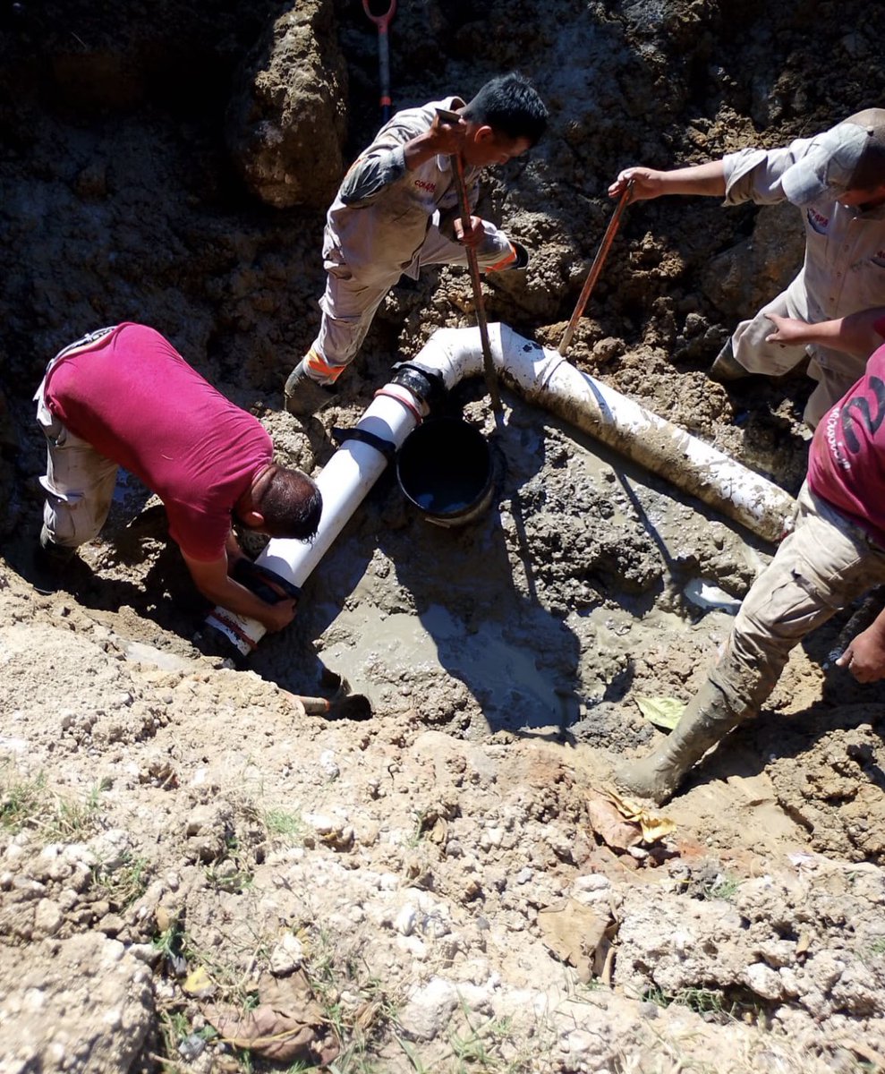 👷🏽‍♂️ Efectuamos la instalación de tubería hacia la caja de llegada en el Cárcamo Flores Magón, con el objetivo de mejorar y eficientar el servicio que brindamos a esta comunidad.

#ComapaAltamira #ComprometidosContigo