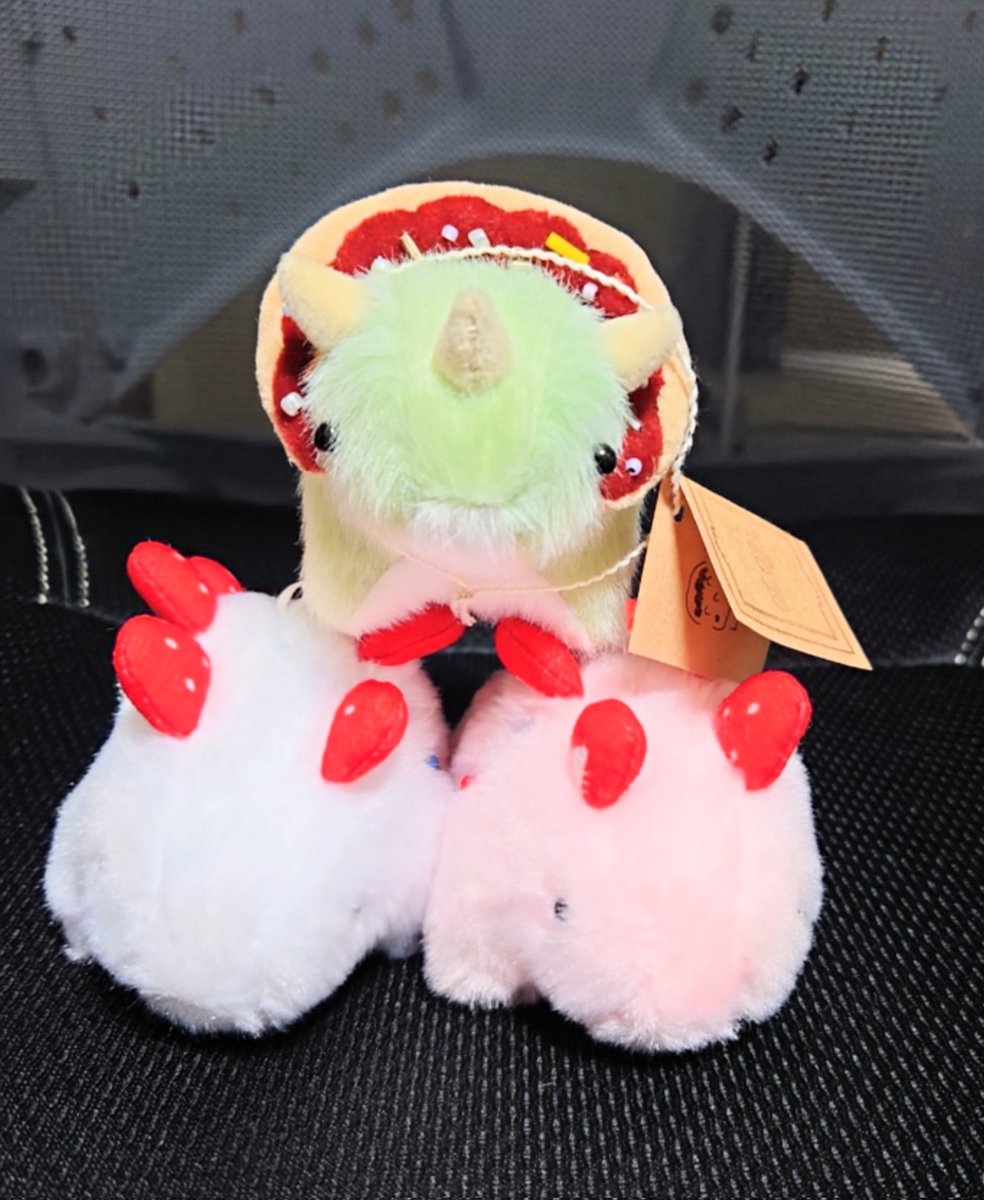 otogi工房様(@otogi_kobo) より #たべものザウルス トリケラトプス